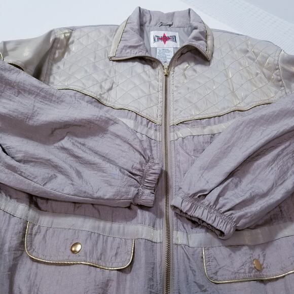 Retro Active Frontier Quilted Iridescent Bomber Jacket - Picture 8 of 11